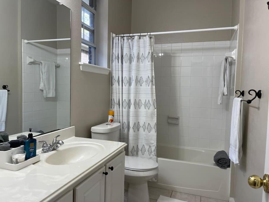 Lovely Woodlands W/heated Pool And Spa! *