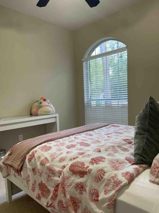 Lovely Woodlands W/heated Pool And Spa! Hébergement de vacances