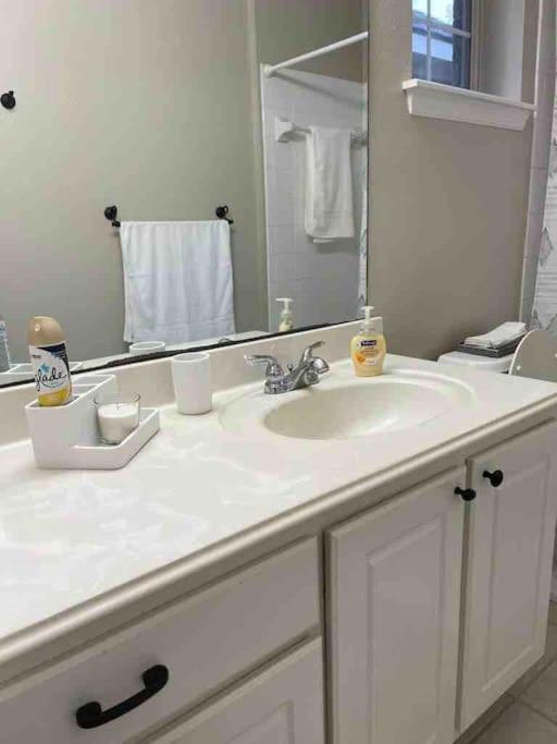 Lovely Woodlands W/heated Pool And Spa! *