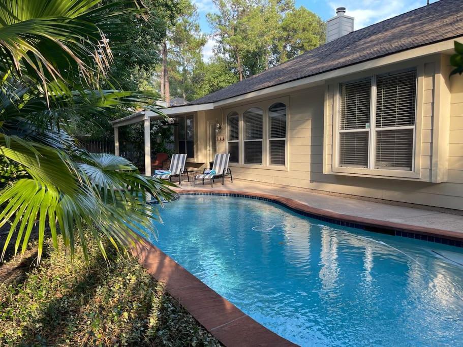 Lovely Woodlands W/heated Pool And Spa! * Spring
