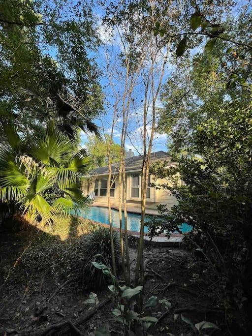 Lovely Woodlands W/heated Pool And Spa!